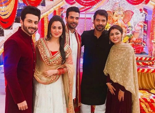 Kundali Bhagya Cast – Know the Real Names & Background of the Characters!