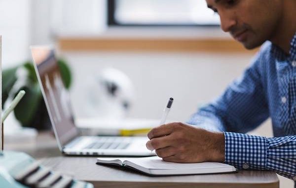 earn-money-from-essay-writing-in-india