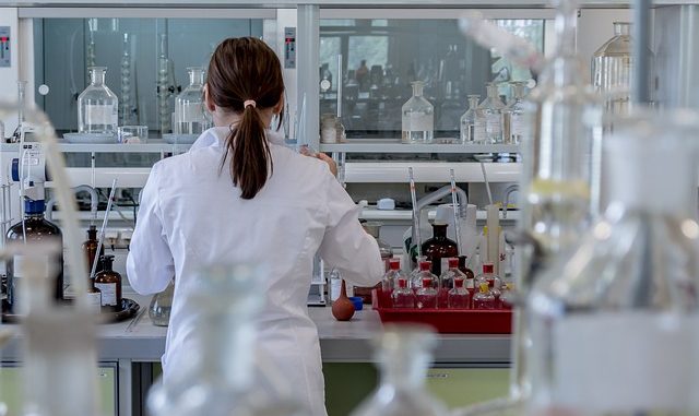 laboratory-2815641_640