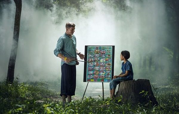 school-1782427_640 Teaching English in Asia