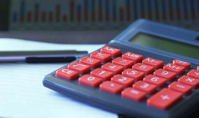 calculator-723917_640-1