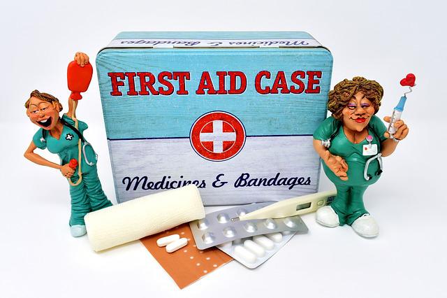 first aid kit essentials at home